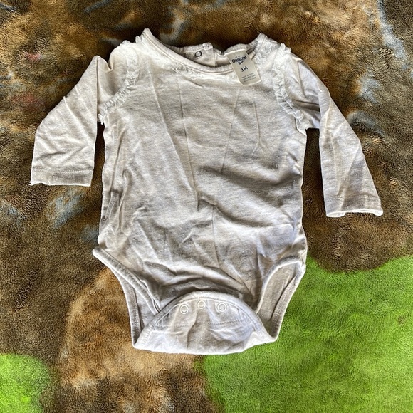 Baby girl size 3M OshKosh B’Gosh outfit - Picture 2 of 5